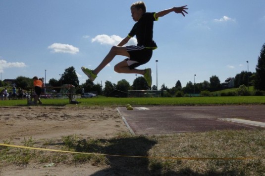 Weitsprung beim Sportabzeichentag 2016